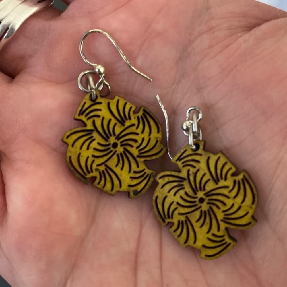 Wooden earrings - Picture 2 of 4